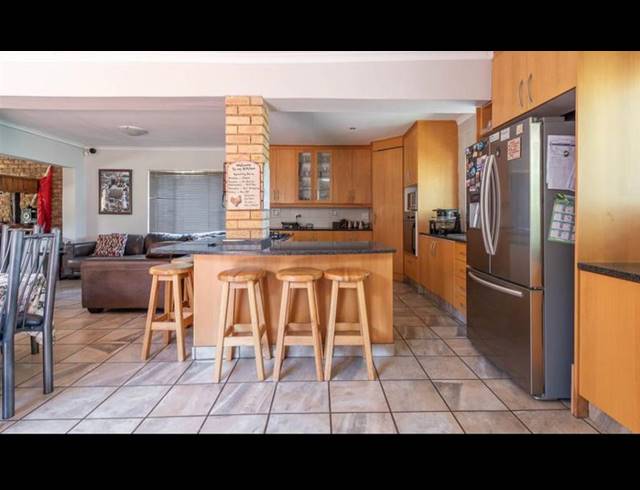 4 BEDROOM HOUSE FOR SALE IN MULBARTON